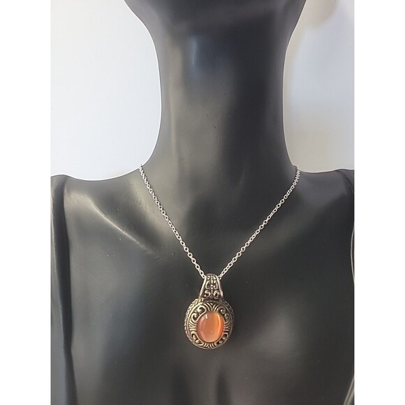 Vintage Silver Tone Orange Cats Eye Pendant Necklace Ornate Filigree Setting - Picture 1 of 12